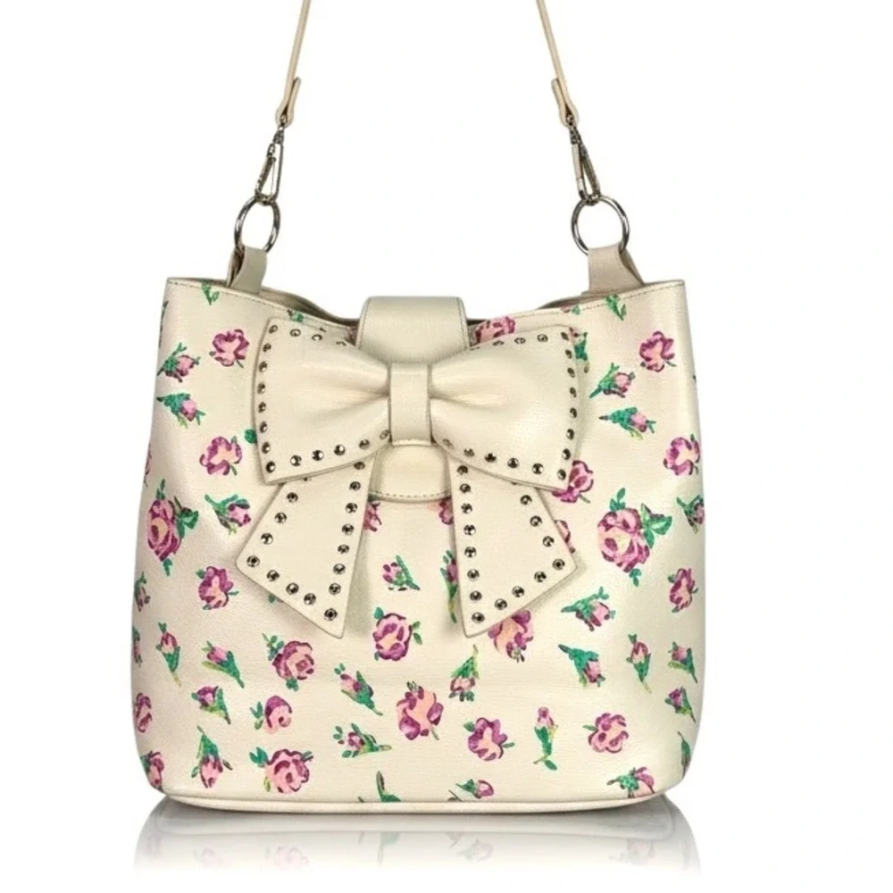 Betsey Johnson betsey johnson